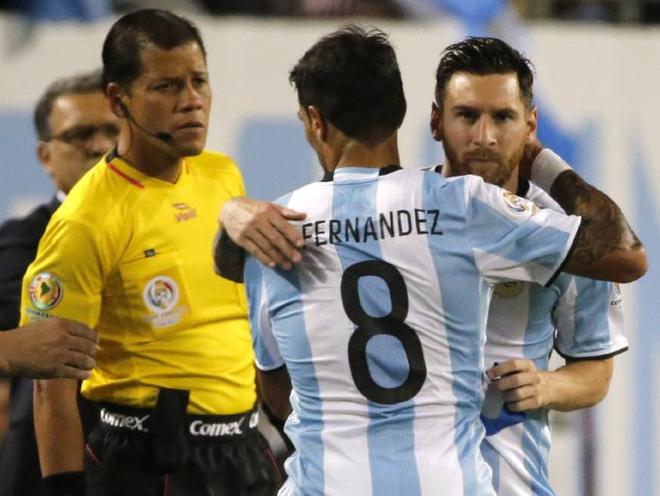 中超加时末段走向成谜;马德里竞技完成体检;引发热议;纪律约束更严格 中超加时末段走向成谜;马德里竞技完成体检;引发热议;纪律约束更严格