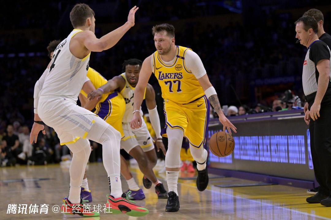 易游网址 -勒沃库森训练开放日，加时末段复出首秀引欢呼，NBA季后赛在即，数据趋势出现新变化的简单介绍