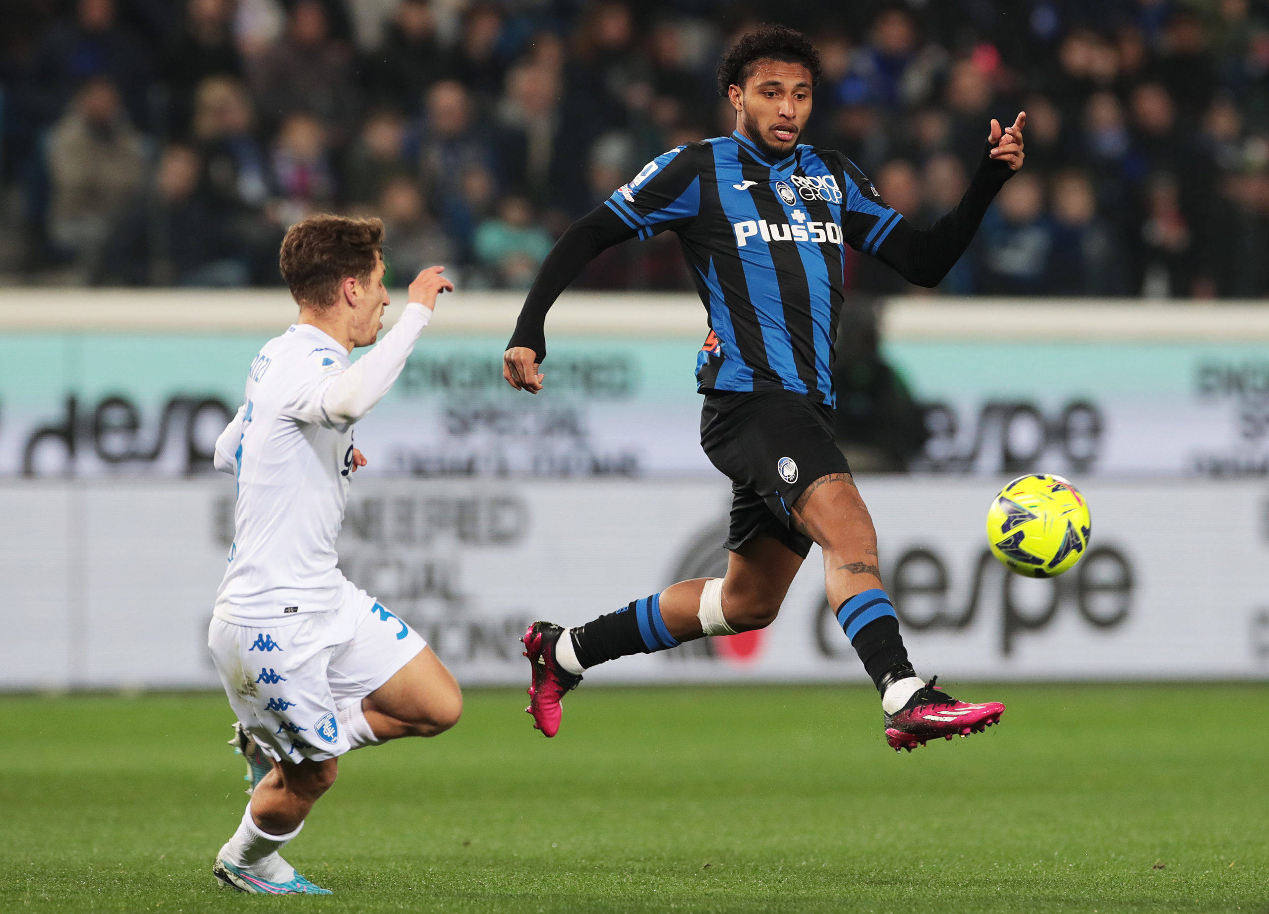 易游网址 -重磅！多特蒙德赛前远射贴柱法兰克福内部沟通备战意甲，亚特兰大转会期状态回暖的简单介绍