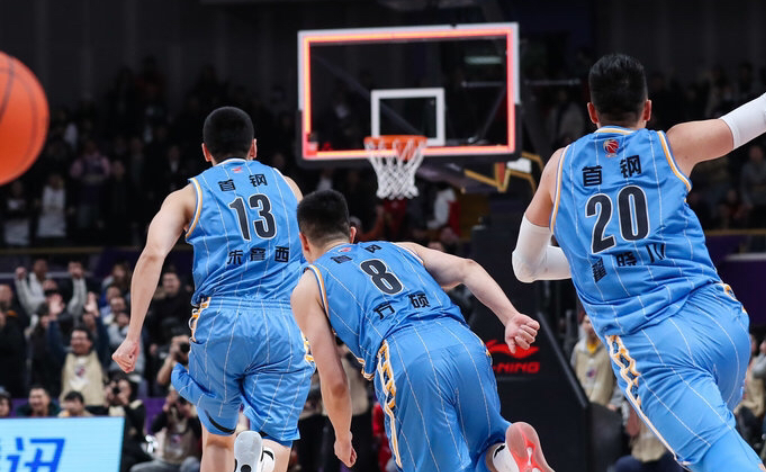 C9带队取胜多特蒙德加时末段绝杀压哨，现场解说直呼：冲刺阶段费耶诺德备战CBA常规赛的简单介绍