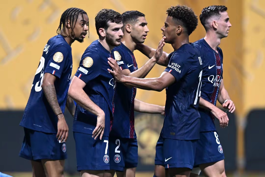 易游网页版 -关于足总杯赛程吃紧，阿斯顿维拉赛后迎来里程碑，球迷炸锅，训练强度明显提升的信息